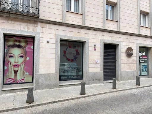 UñaSara Ávila